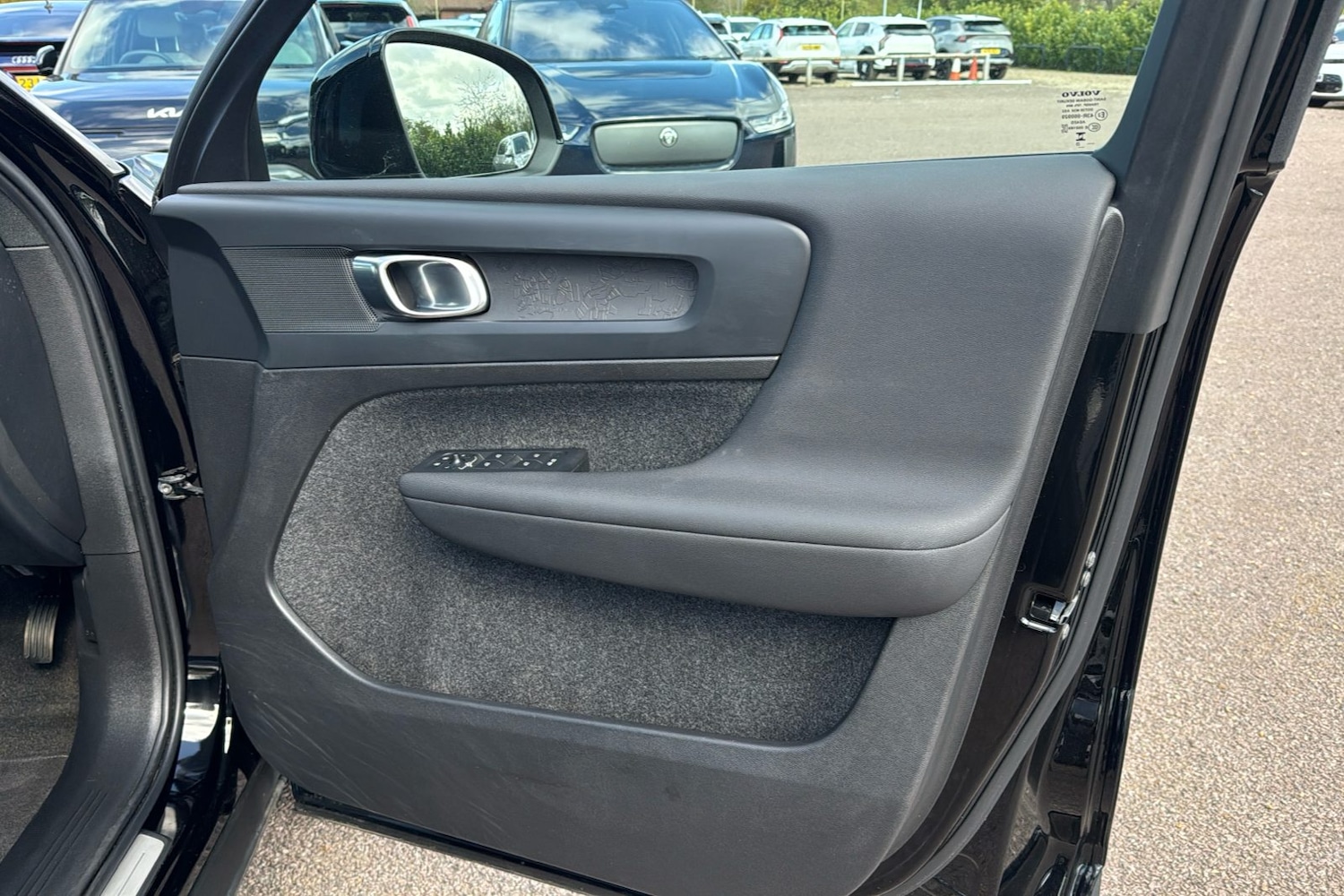 Used Volvo C40 2023 for sale - 78103832: Photo 46