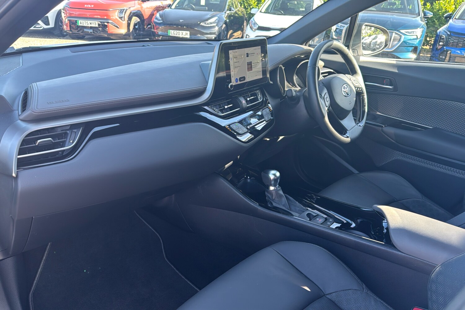 Used Toyota C-HR 2023 for sale - 76004048: Photo 11