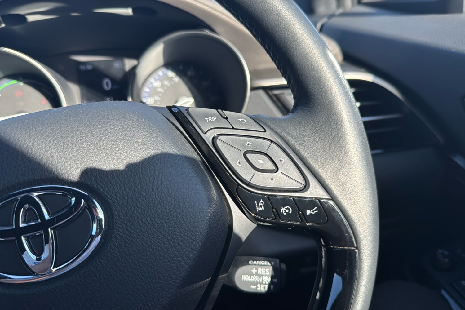Used Toyota C-HR 2023 for sale - 76004048: Photo 18