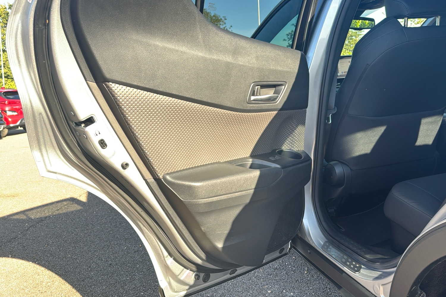 Used Toyota C-HR 2023 for sale - 76004048: Photo 36