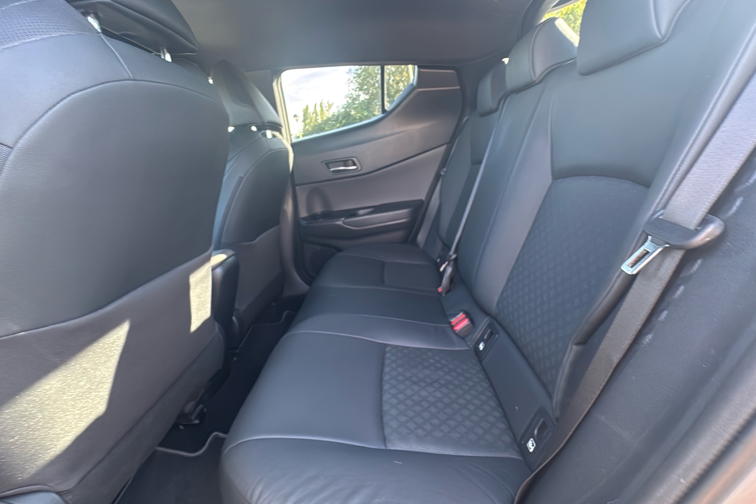 Used Toyota C-HR 2023 for sale - 76004048: Photo 38