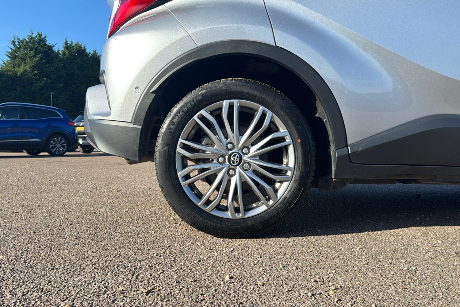 Used Toyota C-HR 2023 for sale - 76004048: Photo 8