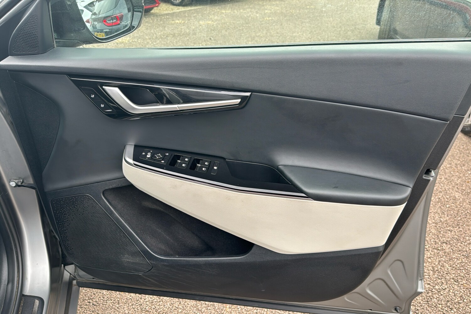 Vehicle 44
