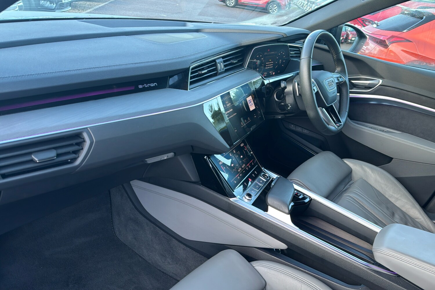 Used Audi Q8 e-tron 2023 for sale - 76955365: Photo 11