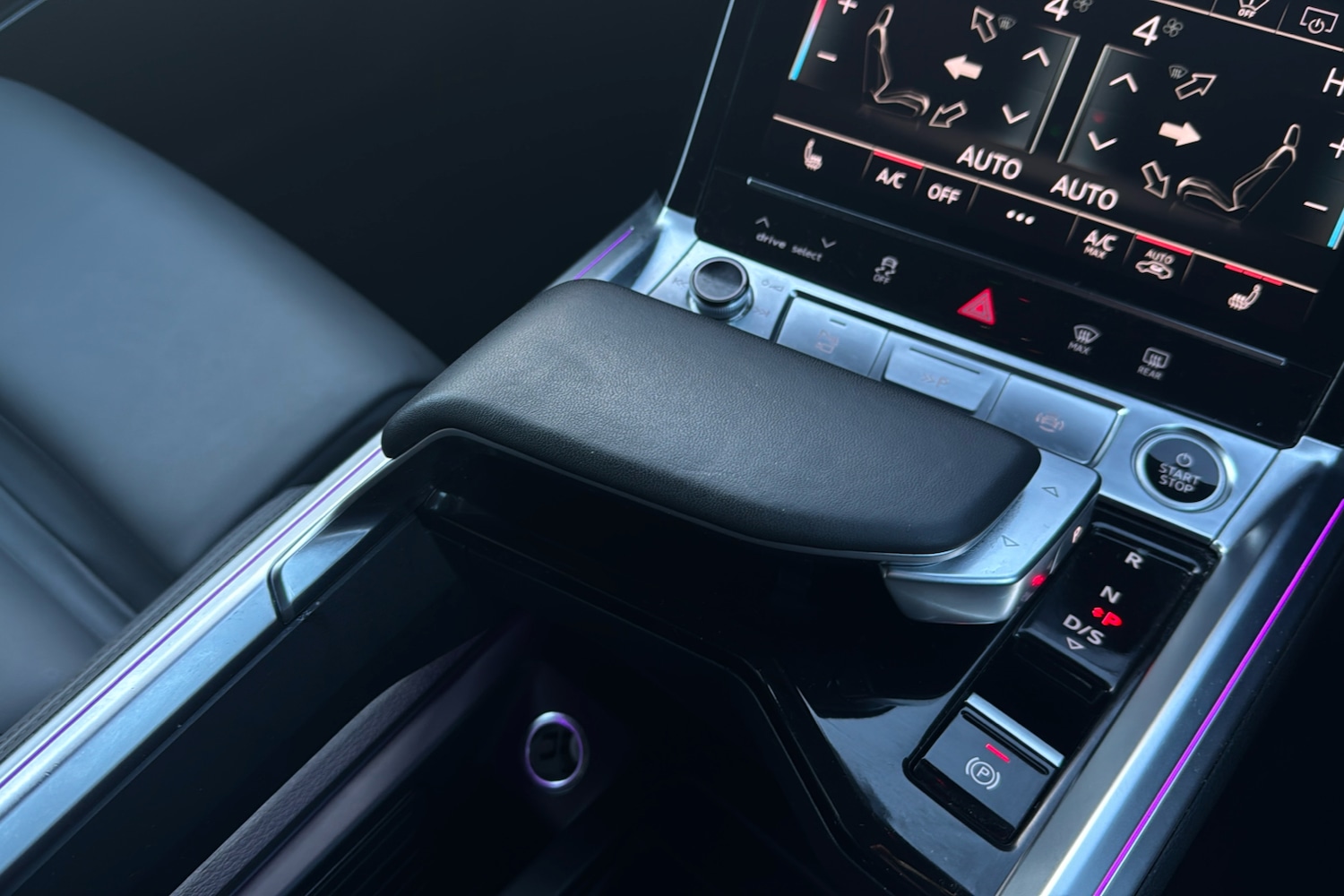 Used Audi Q8 e-tron 2023 for sale - 76955365: Photo 13