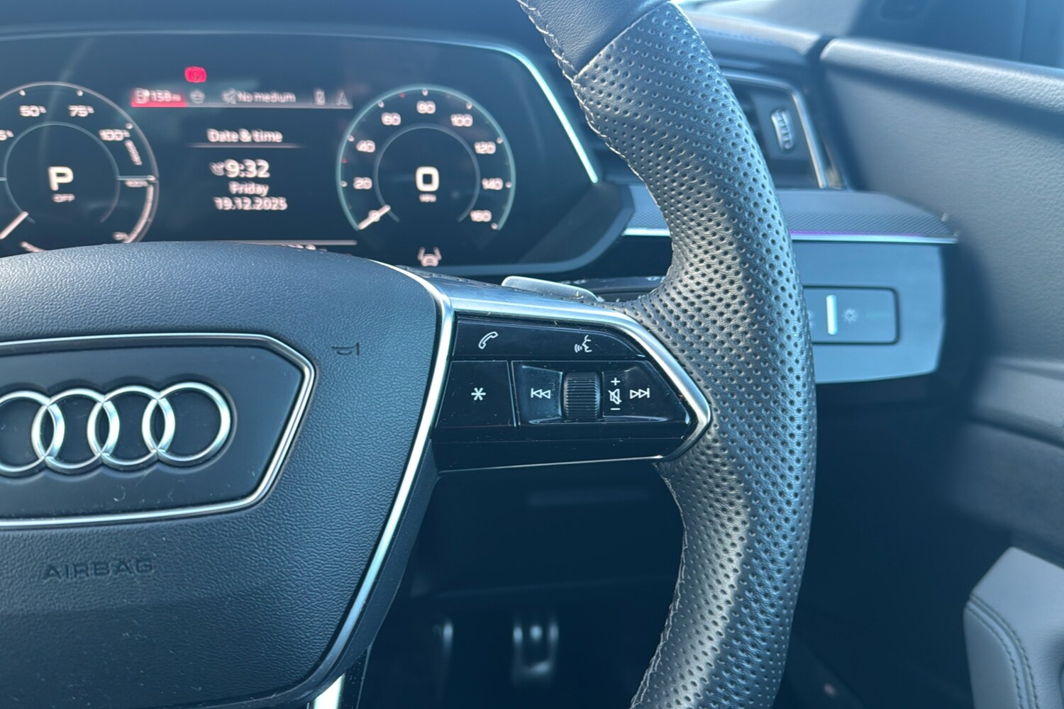 Used Audi Q8 e-tron 2023 for sale - 76955365: Photo 18