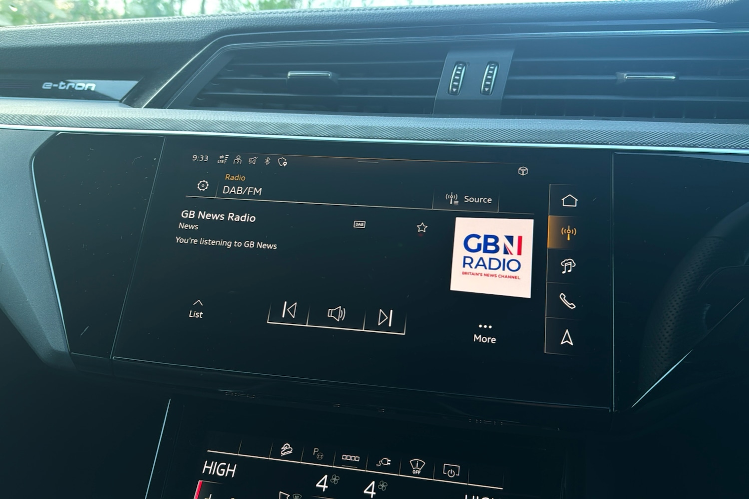 Used Audi Q8 e-tron 2023 for sale - 76955365: Photo 21