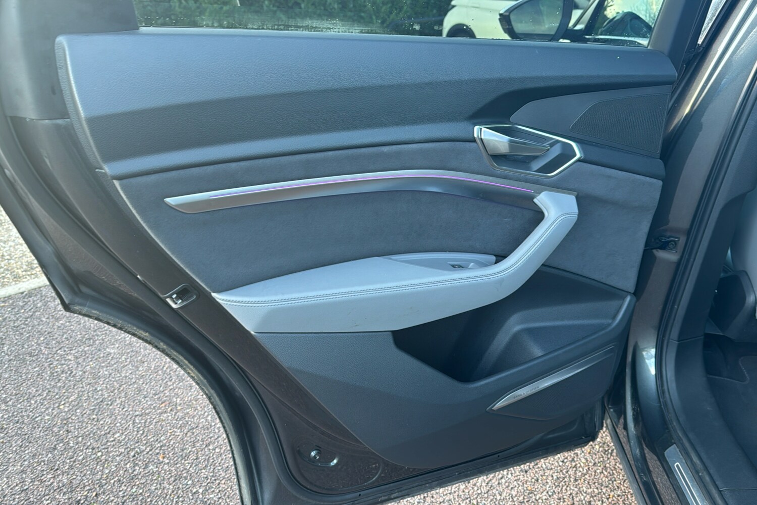 Used Audi Q8 e-tron 2023 for sale - 76955365: Photo 38