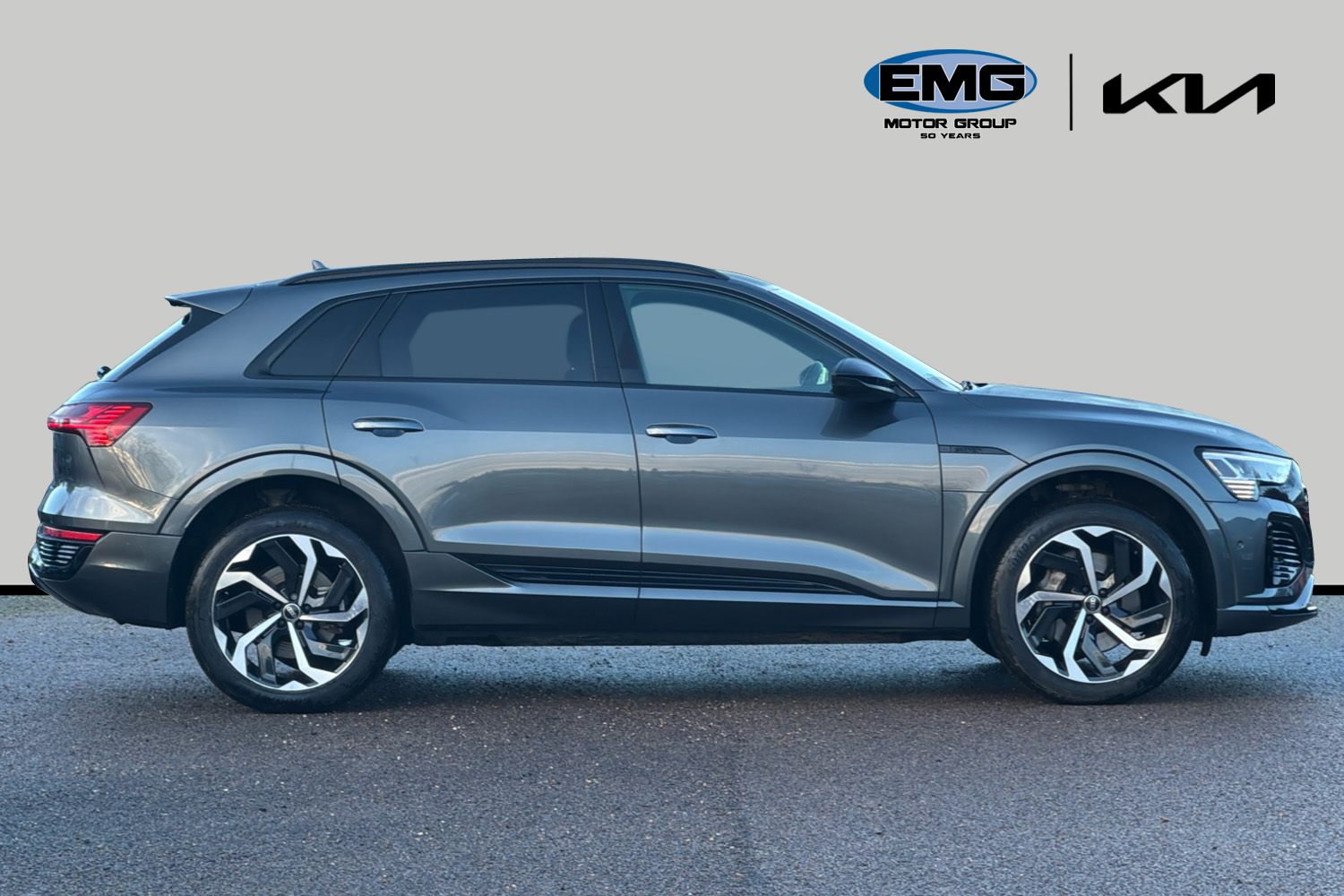 Used Audi Q8 e-tron 2023 for sale - 76955365: Photo 4