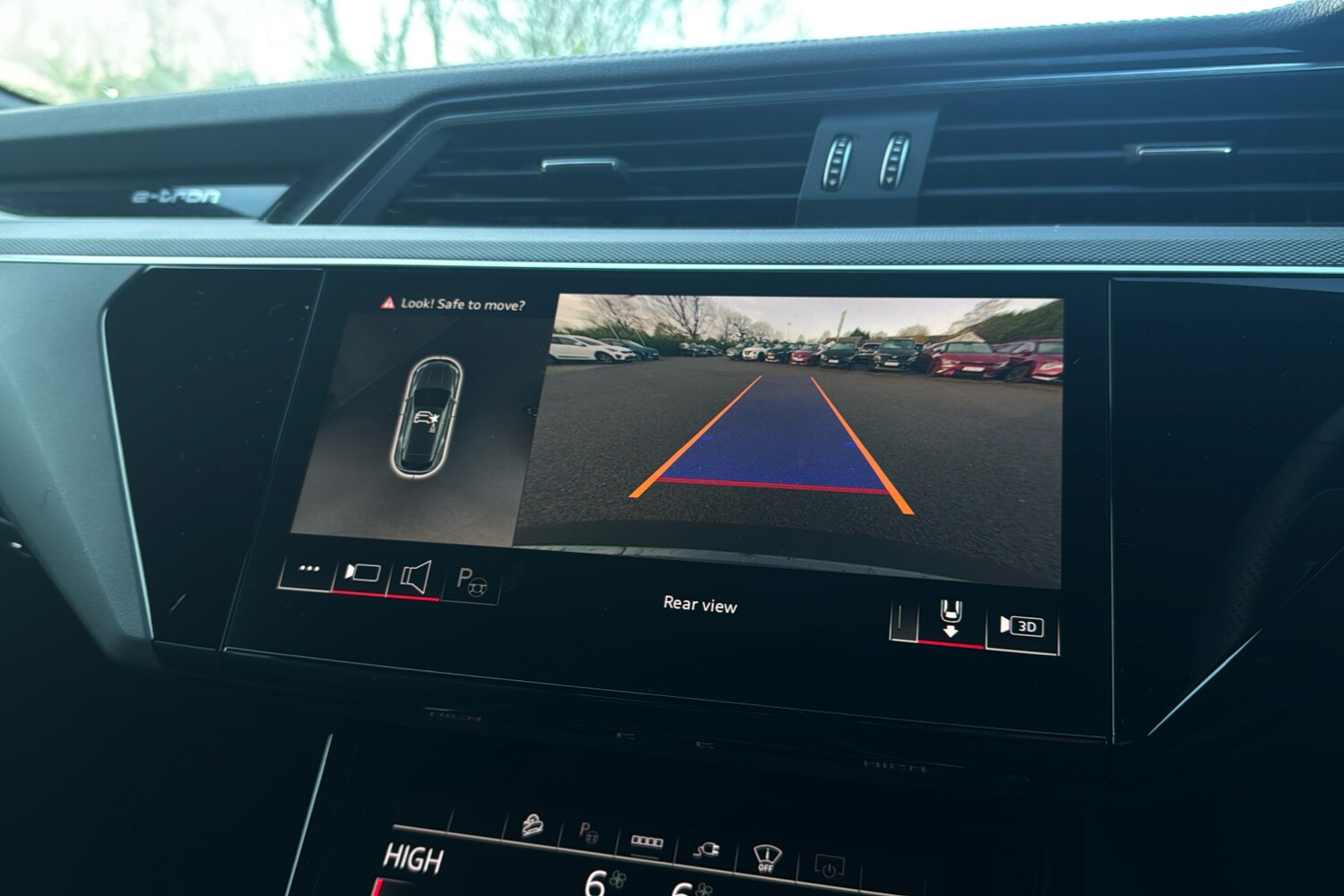 Used Audi Q8 e-tron 2023 for sale - 76955365: Photo 49