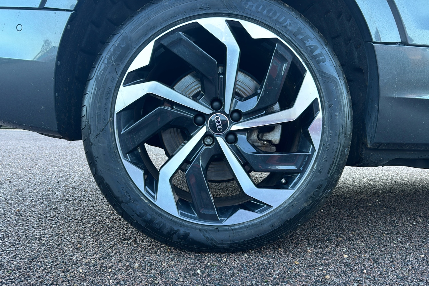 Used Audi Q8 e-tron 2023 for sale - 76955365: Photo 8