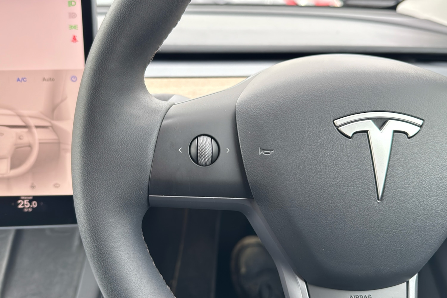 Used Tesla Model Y 2022 for sale - 76576351: Photo 17