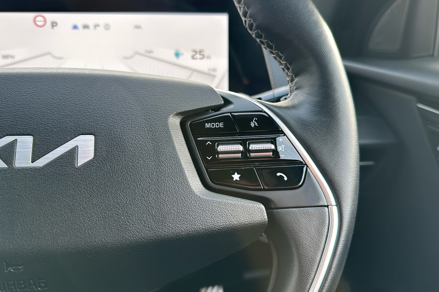 Used Kia EV6 2022 for sale - 76637130: Photo 18