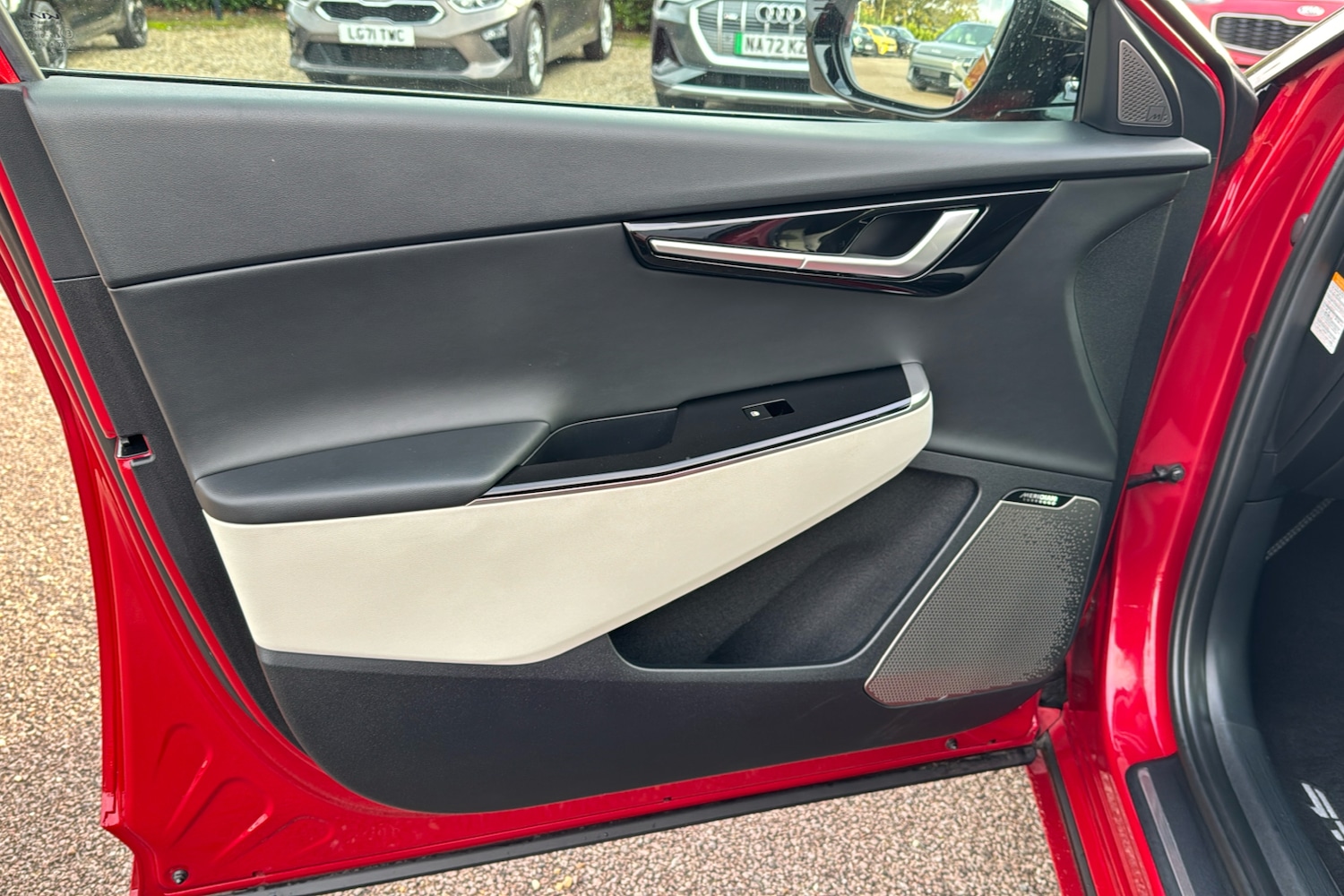 Used Kia EV6 2022 for sale - 76637130: Photo 41