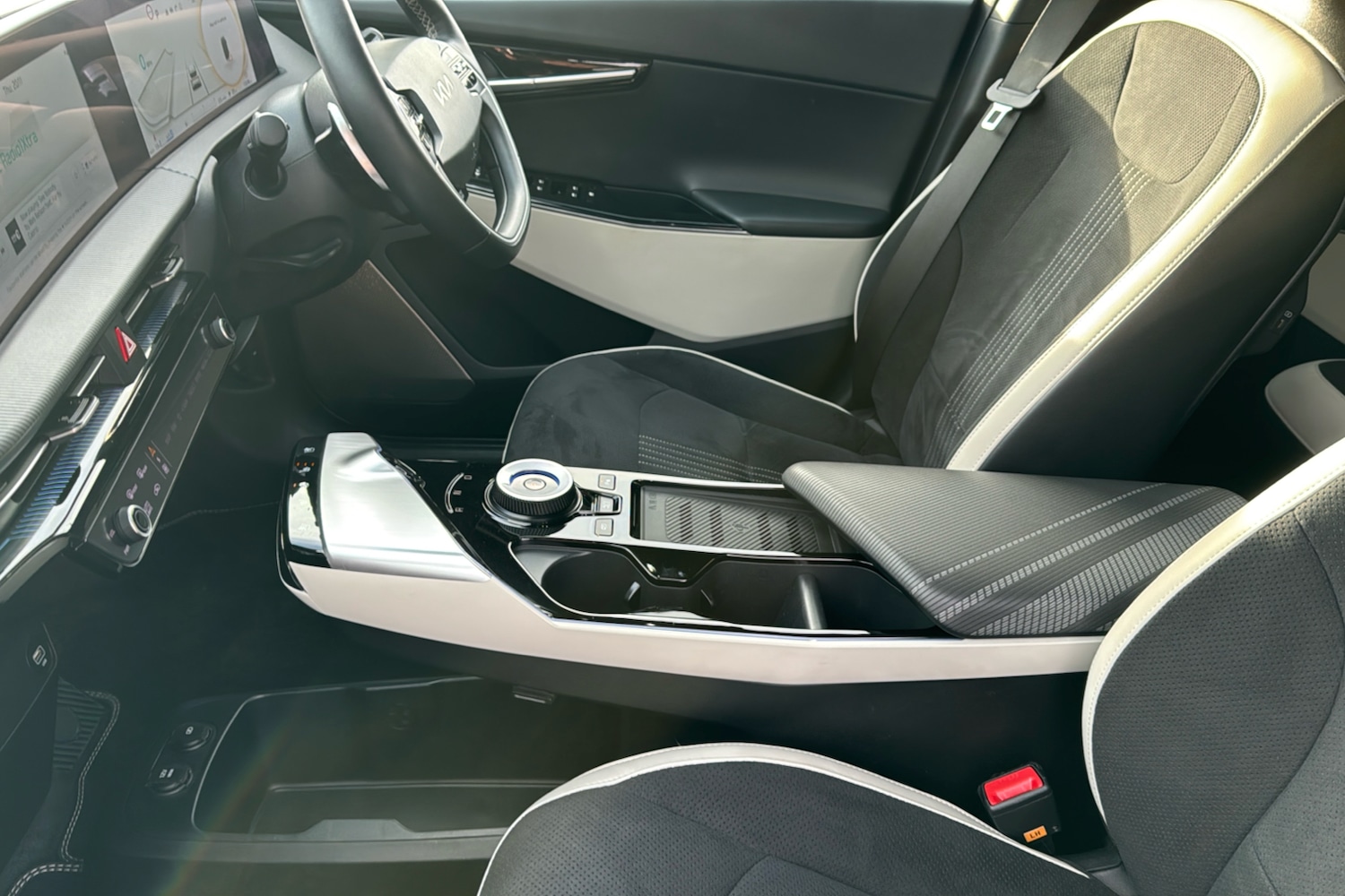 Used Kia EV6 2022 for sale - 76637130: Photo 44