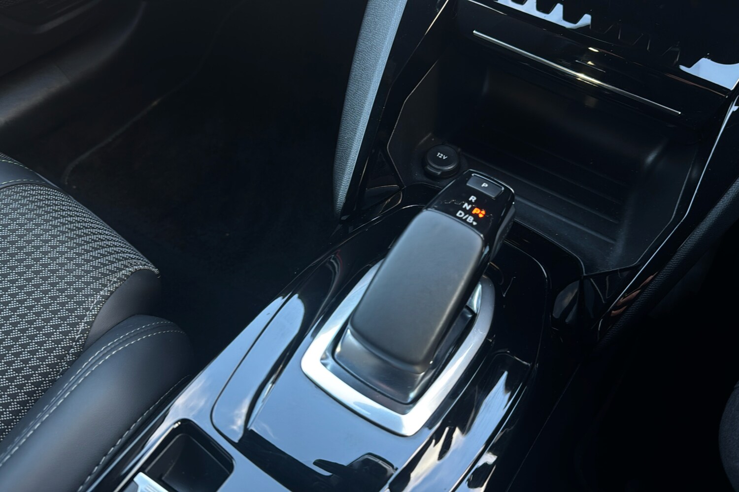 Used Peugeot 208 2022 for sale - 77239968: Photo 13