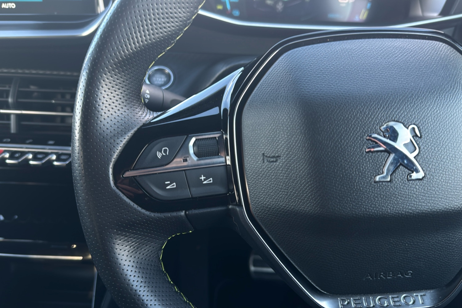 Used Peugeot 208 2022 for sale - 77239968: Photo 17