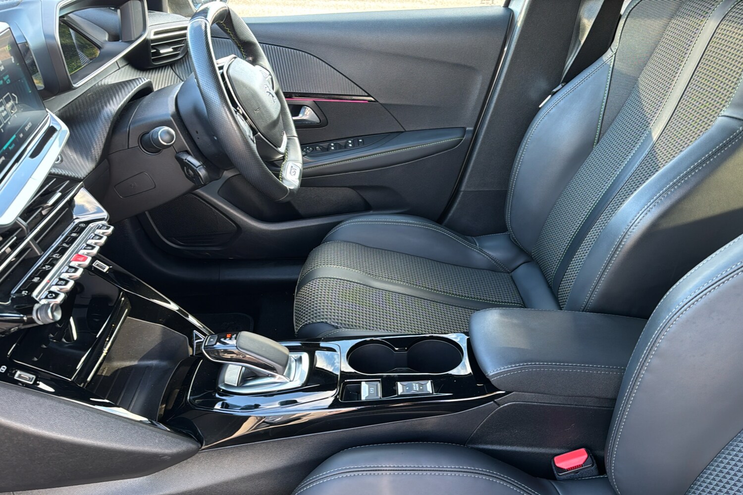 Used Peugeot 208 2022 for sale - 77239968: Photo 42