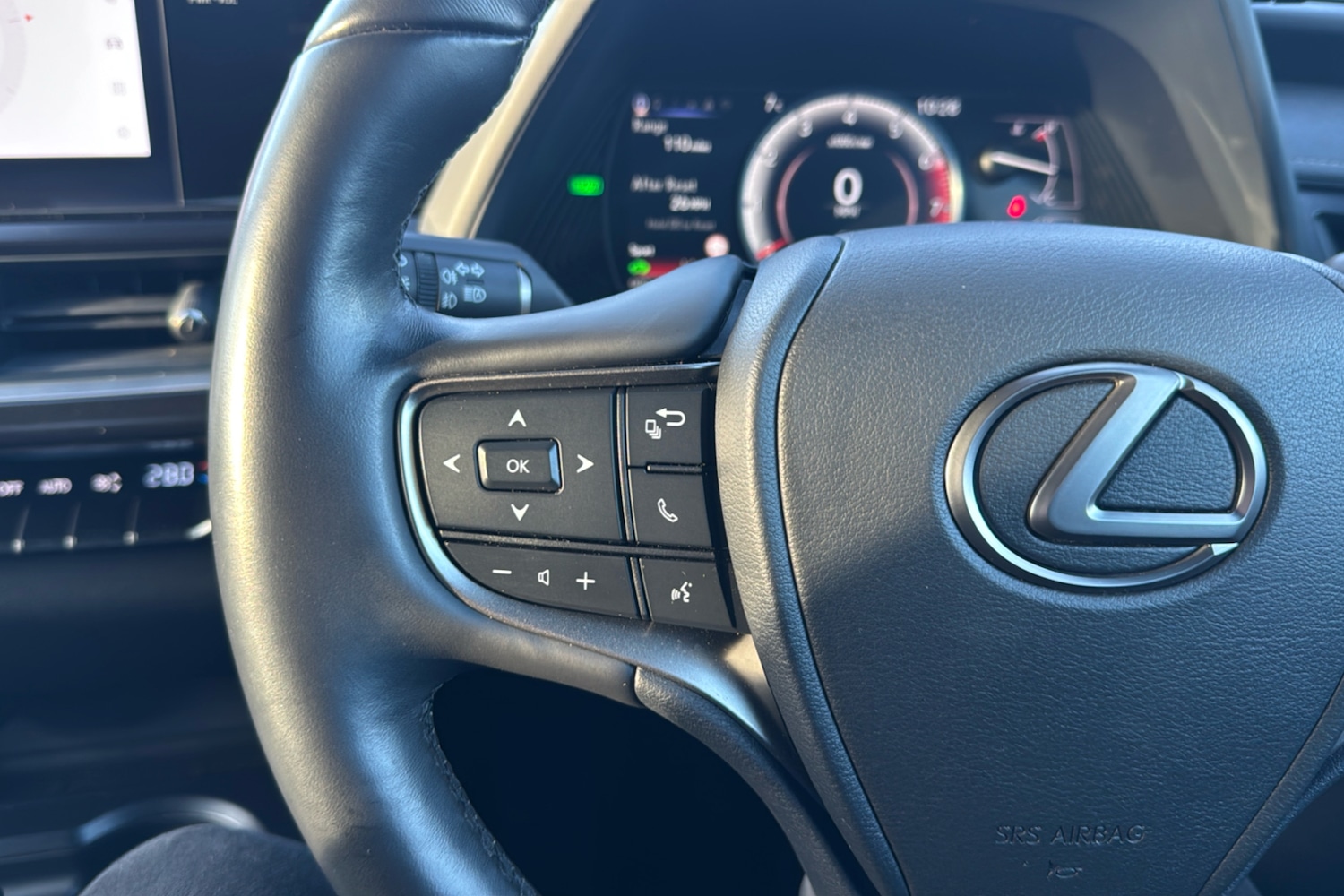 Used Lexus UX 2022 for sale - 76968249: Photo 17