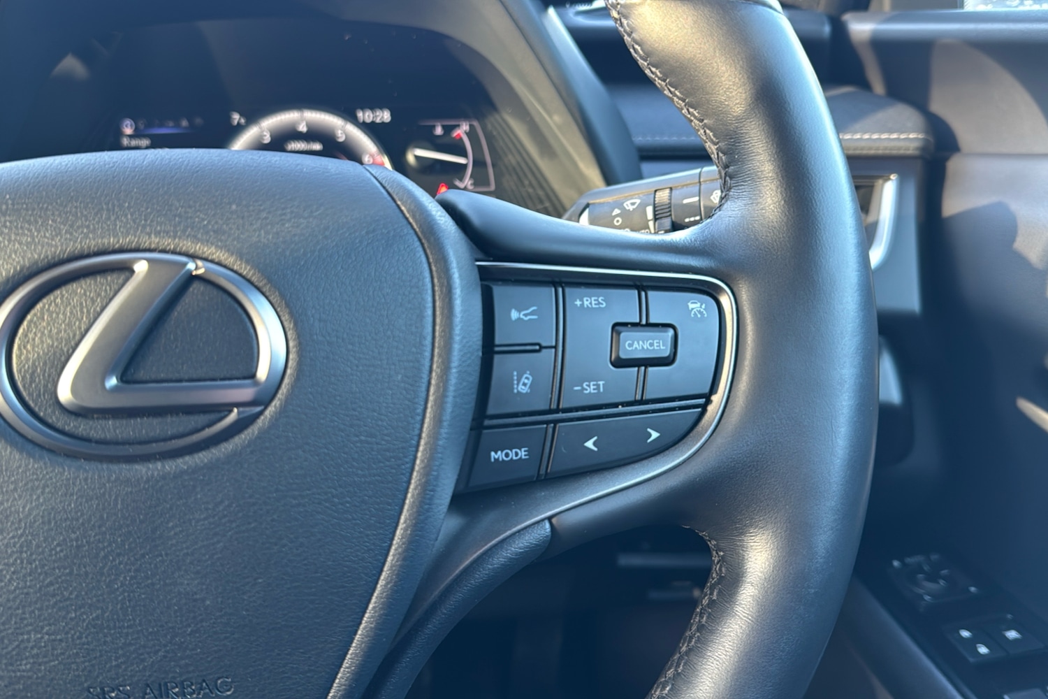 Used Lexus UX 2022 for sale - 76968249: Photo 18