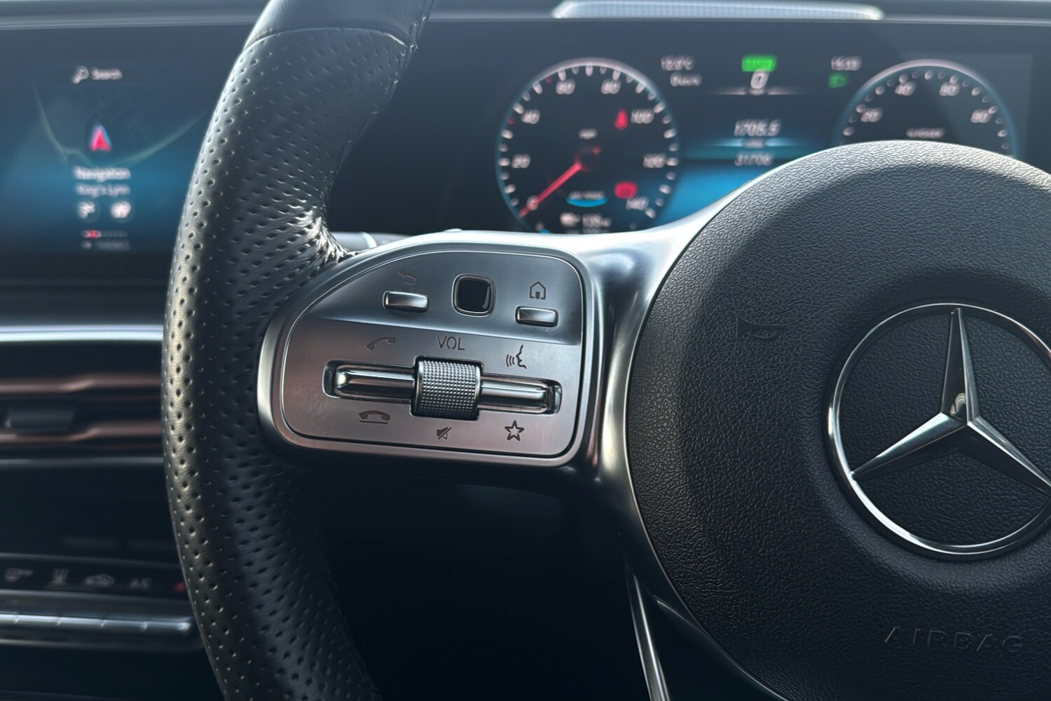 Used Mercedes-Benz EQC 2023 for sale - 77459115: Photo 17