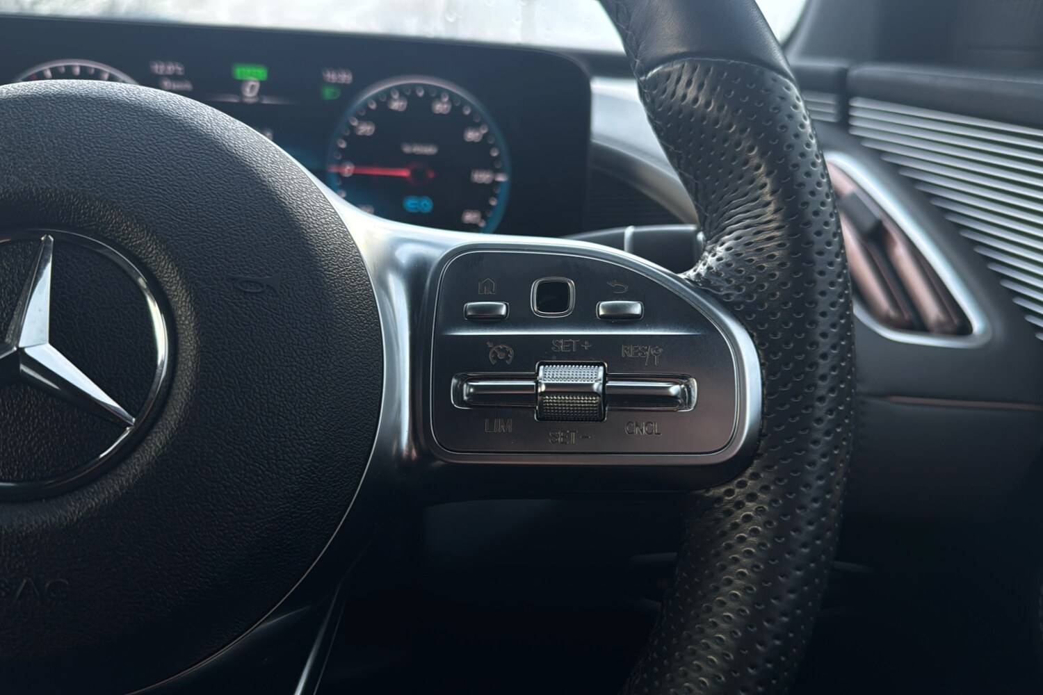 Used Mercedes-Benz EQC 2023 for sale - 77459115: Photo 18