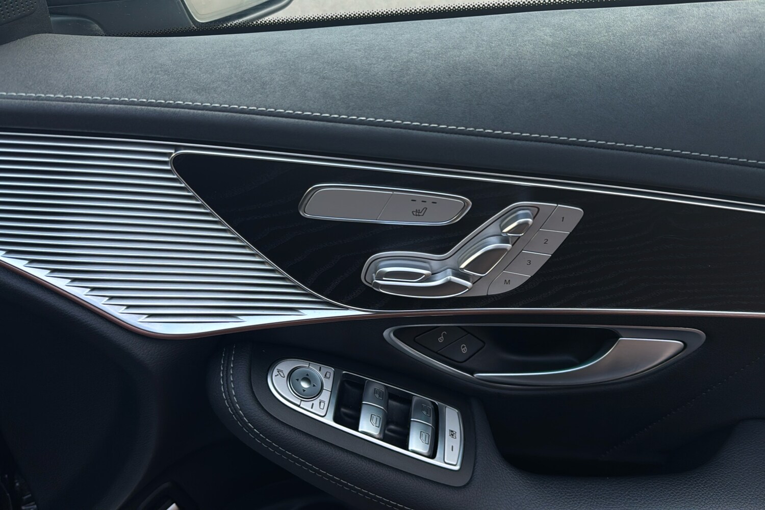 Used Mercedes-Benz EQC 2023 for sale - 77459115: Photo 48