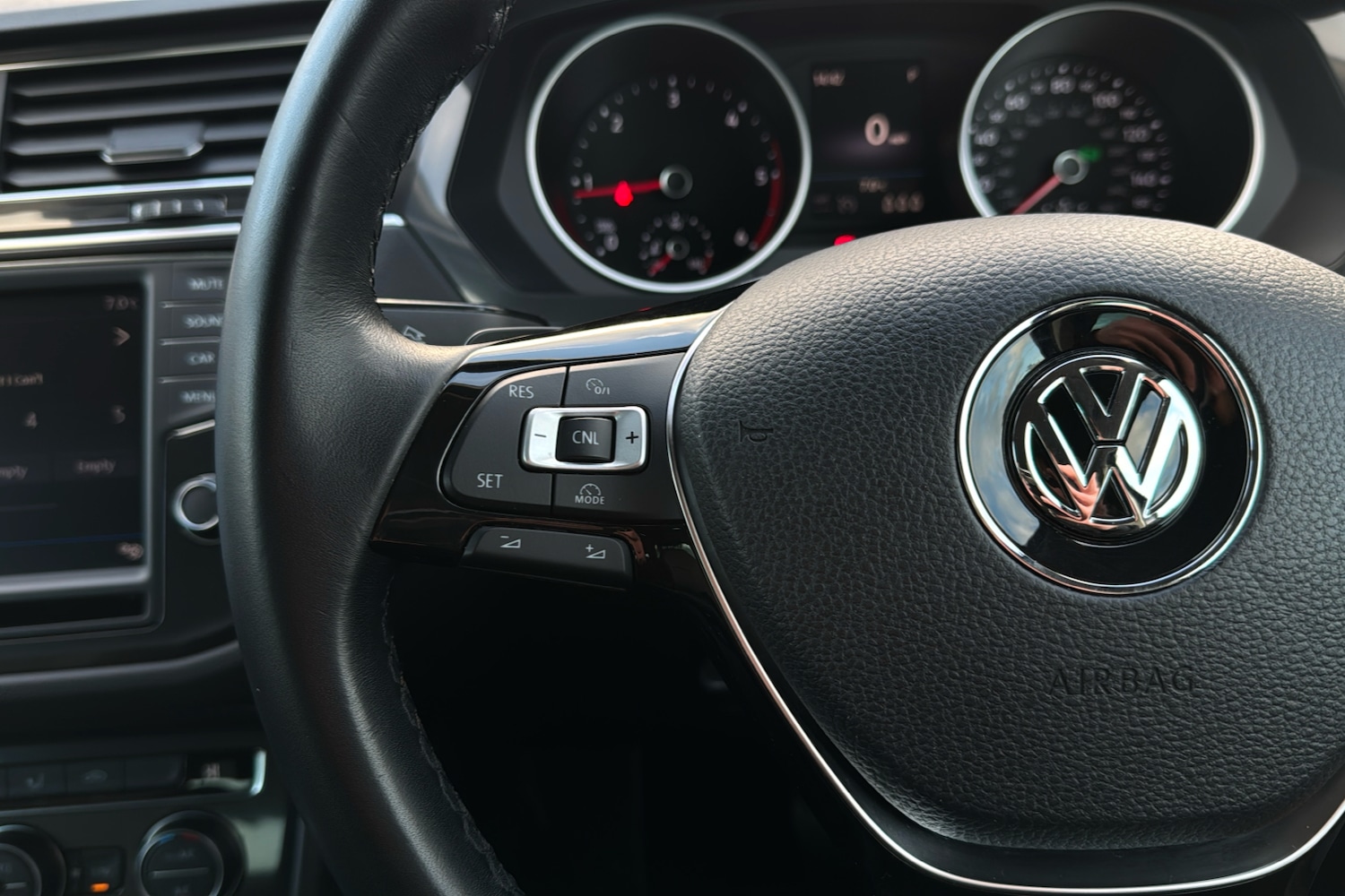 Used Volkswagen Tiguan 2016 for sale - 76649436: Photo 17