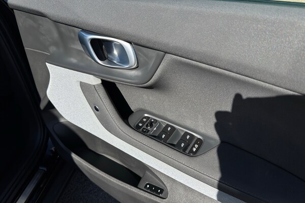 Used Polestar Polestar 2 2022 for sale - 74411526: Photo 46