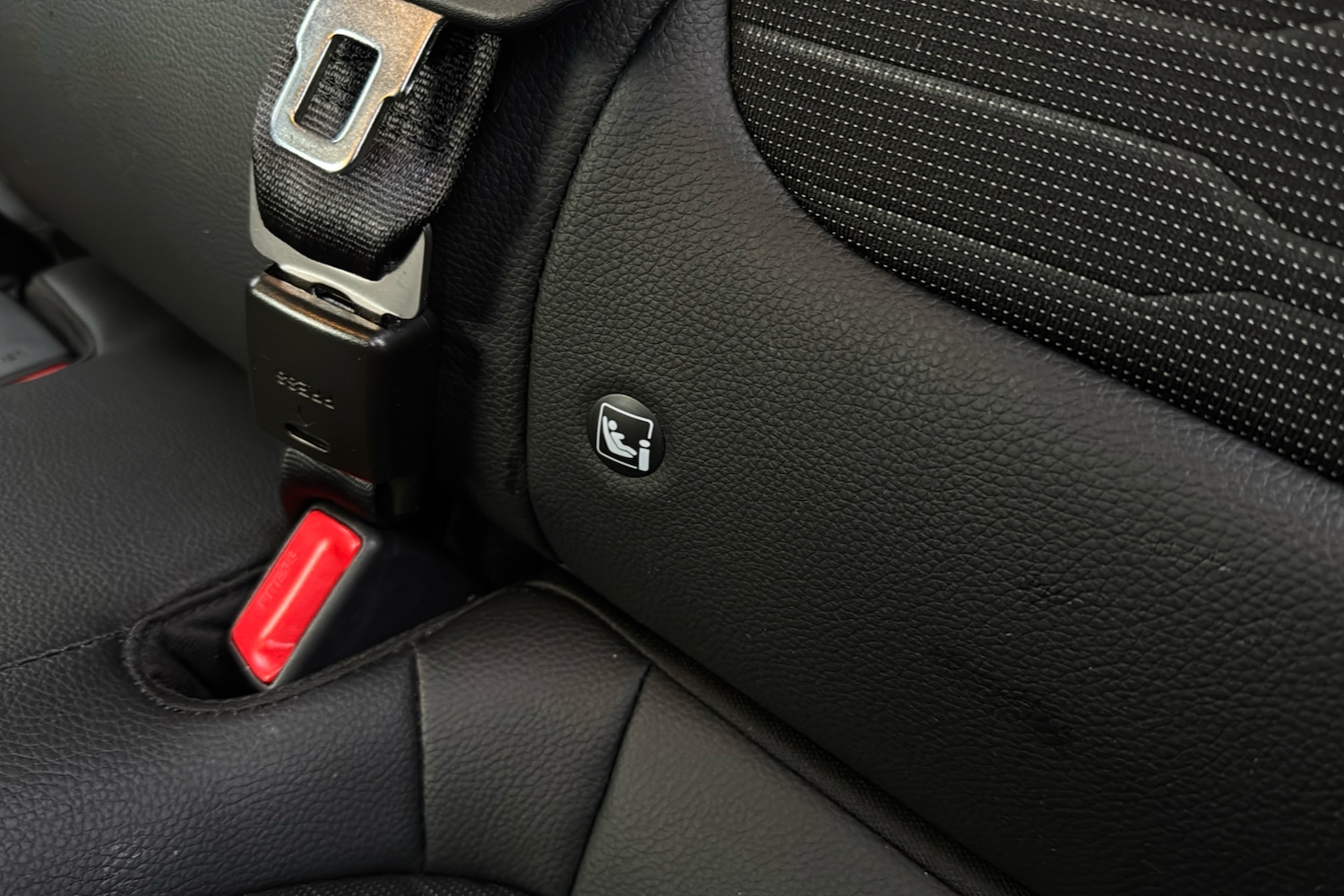 Used Kia Stonic 2023 for sale - 76464064: Photo 38