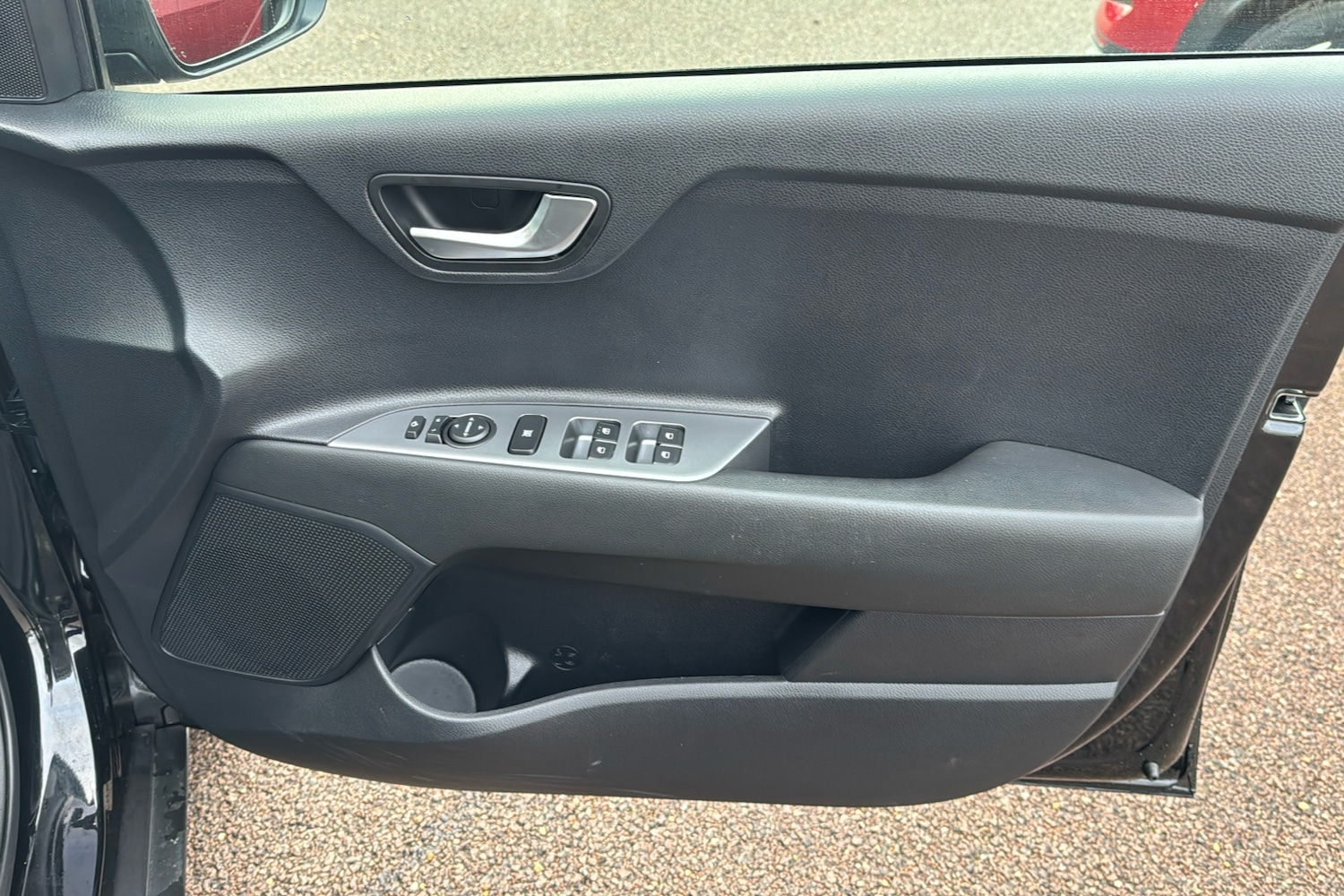 Used Kia Stonic 2023 for sale - 76464064: Photo 43