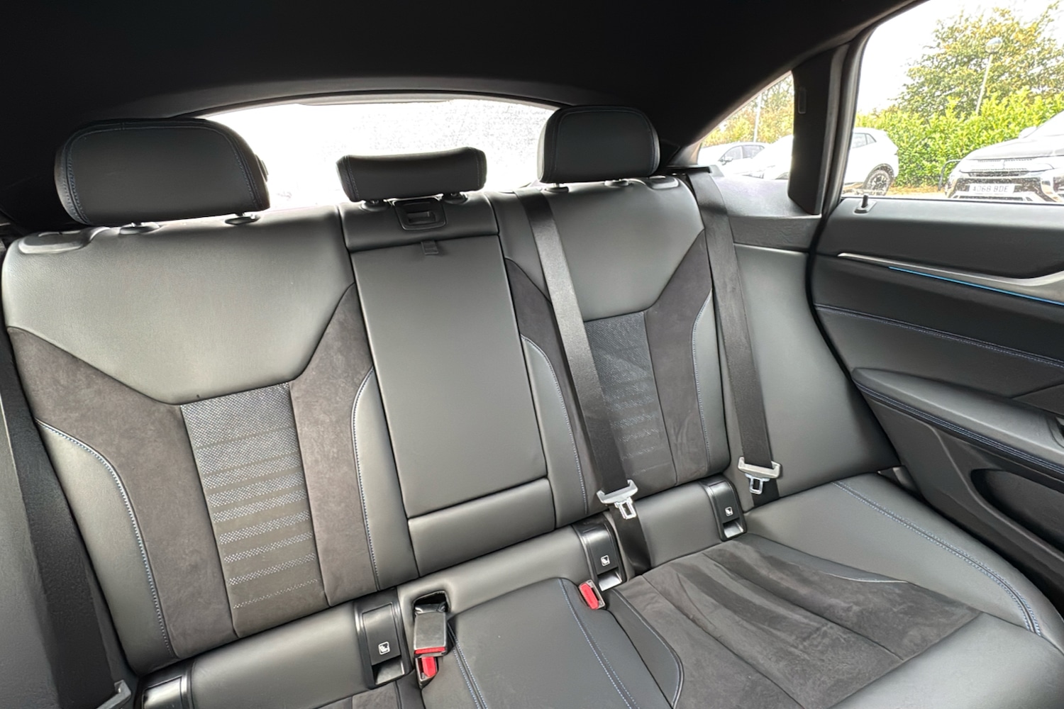 Used BMW i4 2022 for sale - 76243448: Photo 12