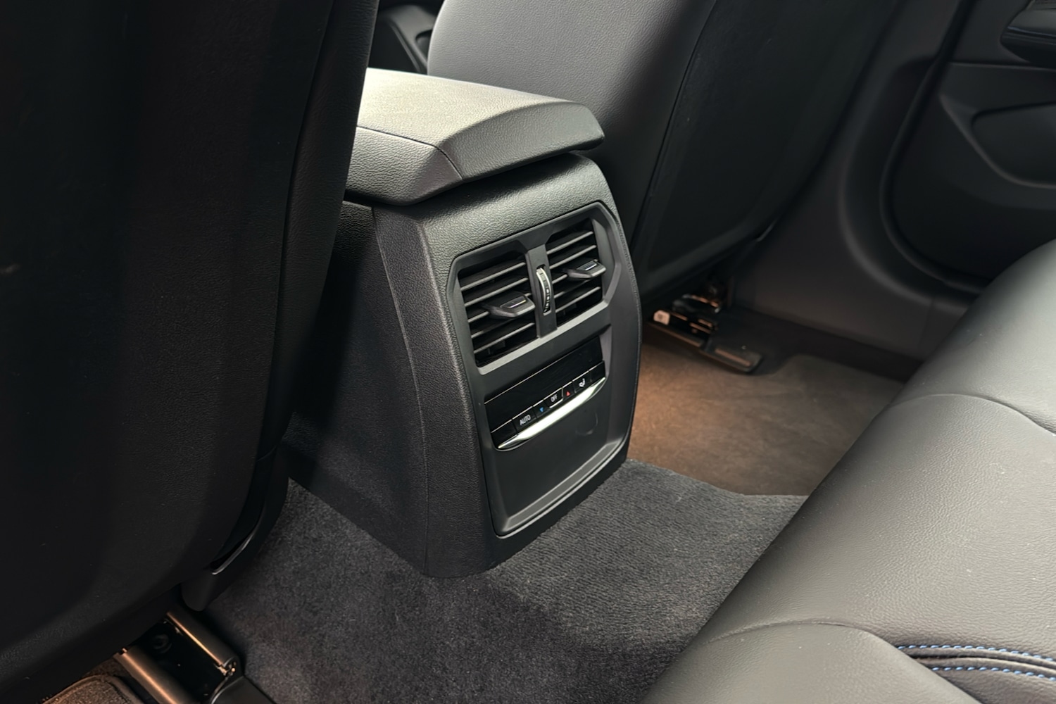 Used BMW i4 2022 for sale - 76243448: Photo 41