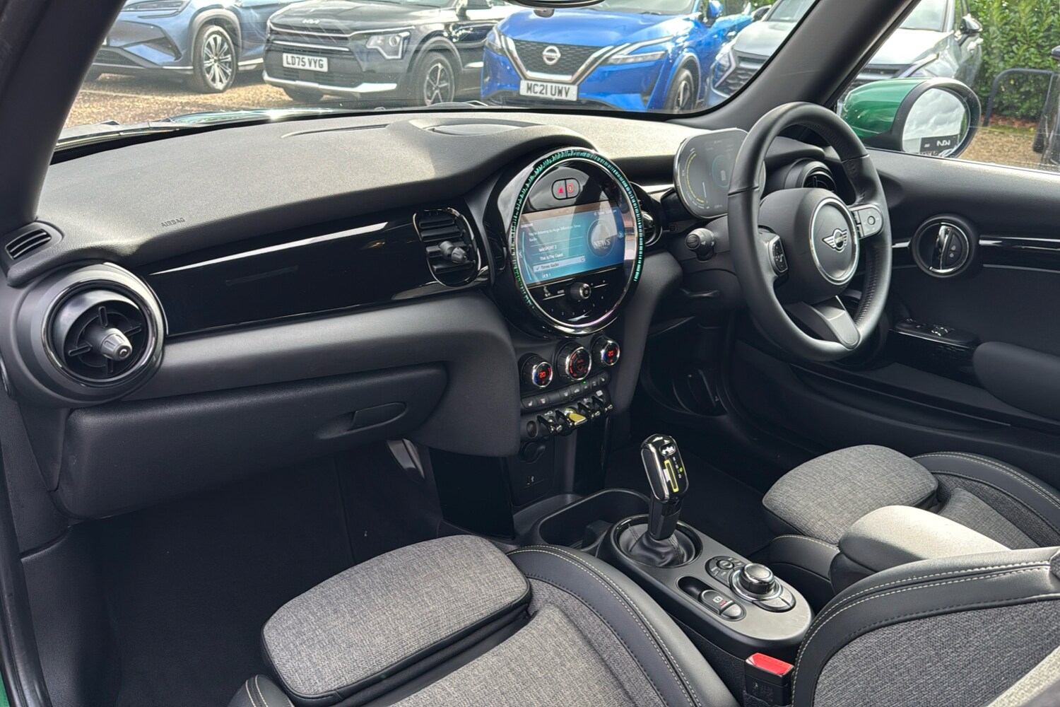 Used MINI Electric Hatch 2022 for sale - 76310462: Photo 11