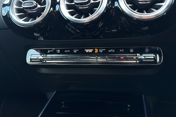 Used Mercedes-Benz EQA 2021 for sale - 76087673: Photo 16