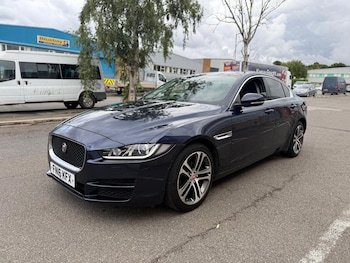 Used Jaguar XE 2016 for sale - 75623203: Photo