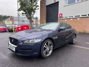 Used Jaguar XE 2016 for sale - 74908879: Photo