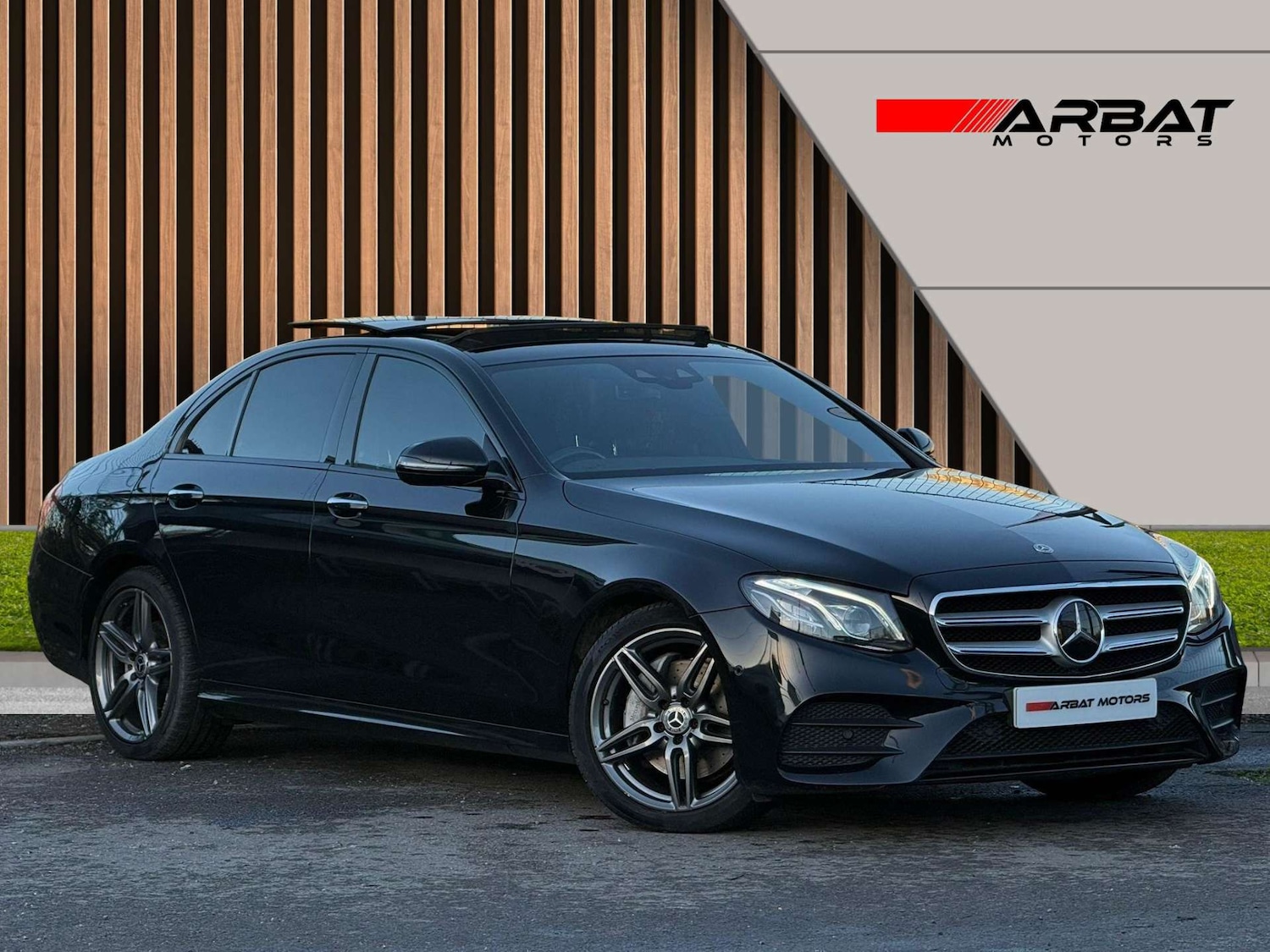 Used Mercedes-Benz E Class 2018 for sale - 76896325: Photo 1
