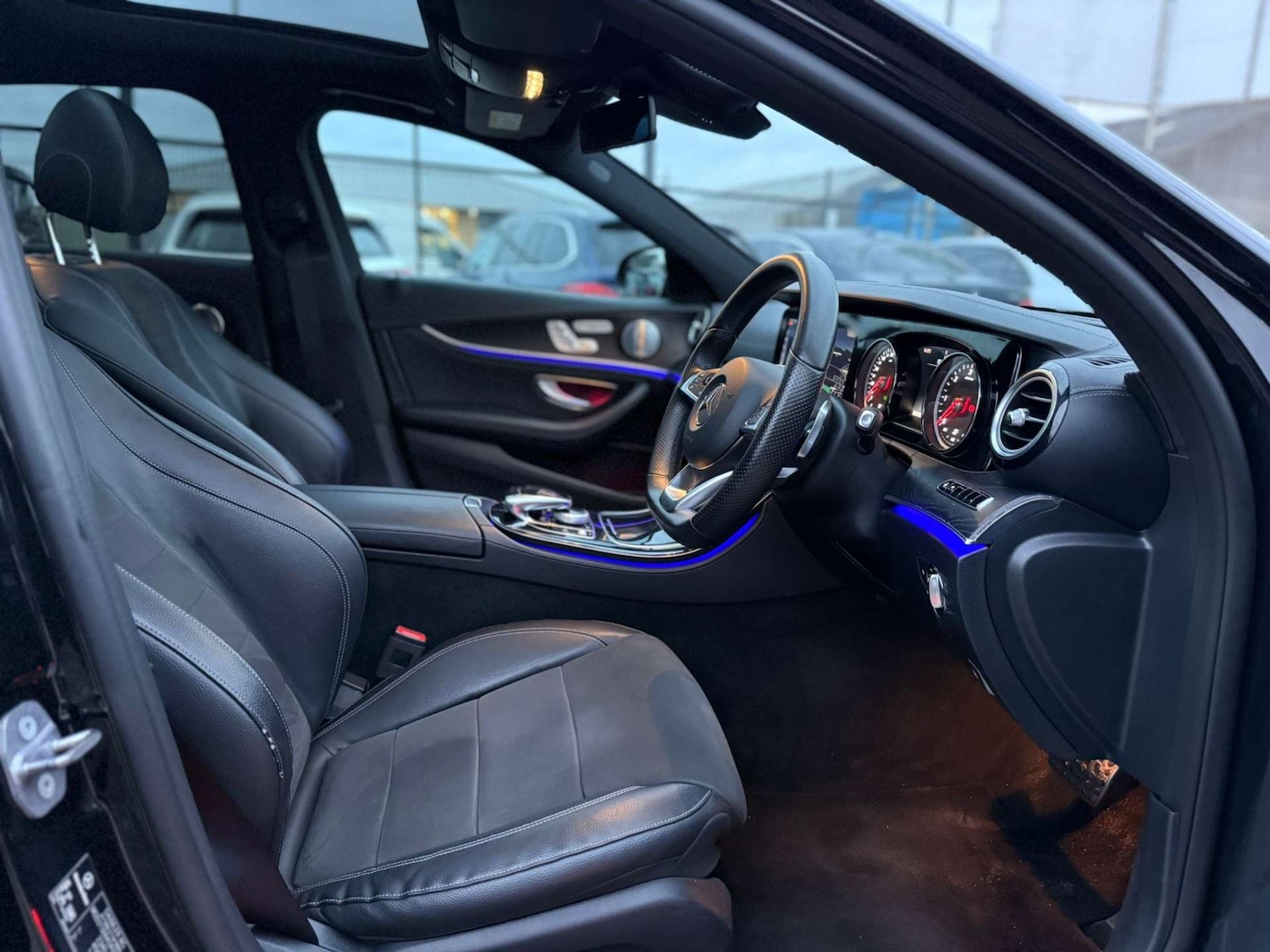 Used Mercedes-Benz E Class 2018 for sale - 76896325: Photo 39