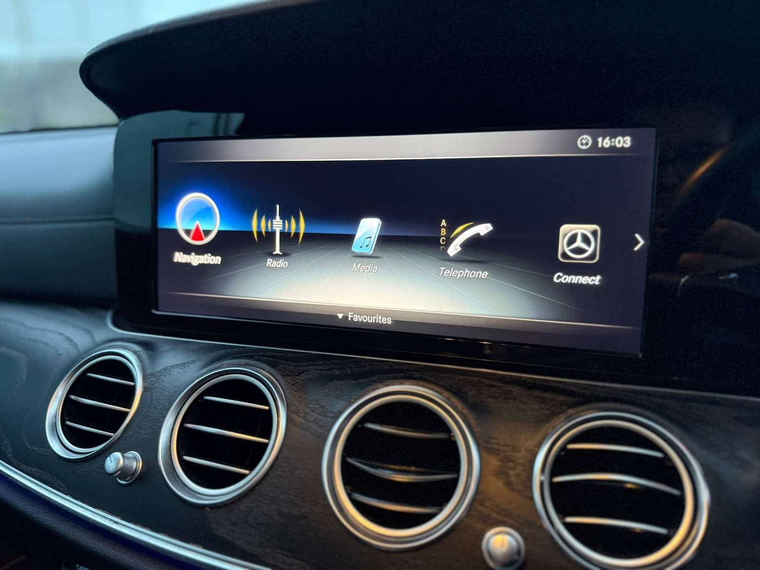 Used Mercedes-Benz E Class 2018 for sale - 76896325: Photo 42