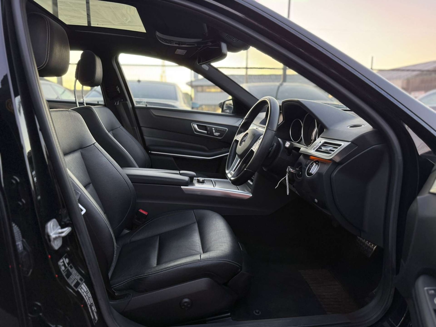 Used Mercedes-Benz E Class 2015 for sale - 77022509: Photo 38