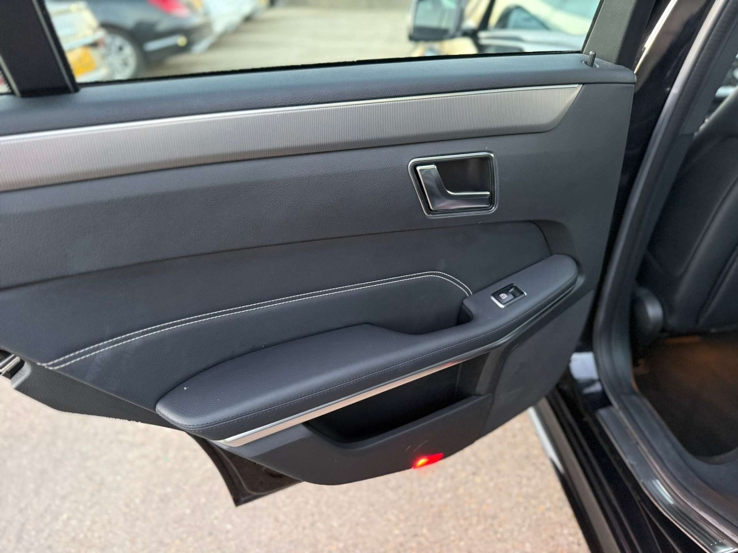 Used Mercedes-Benz E Class 2015 for sale - 77022509: Photo 42