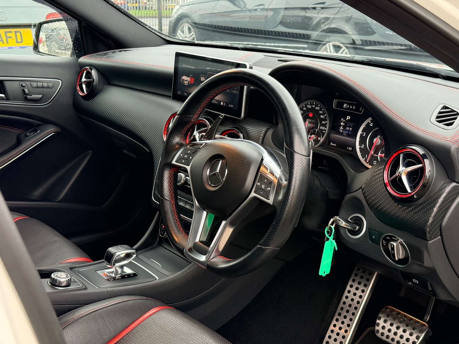 Used Mercedes-Benz A-Class 2014 for sale - 77227762: Photo 2