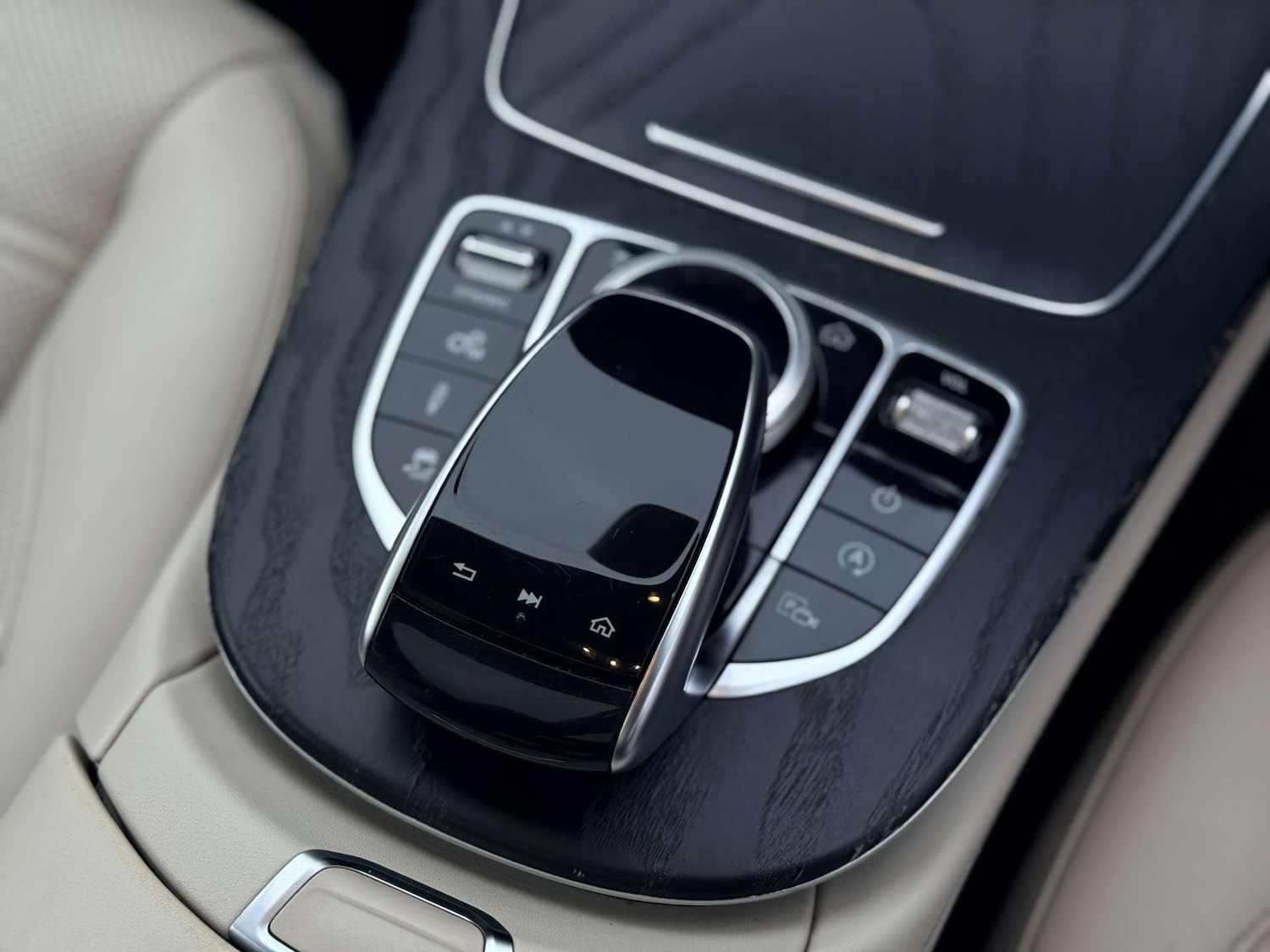 Used Mercedes-Benz E Class 2018 for sale - 76896333: Photo 33