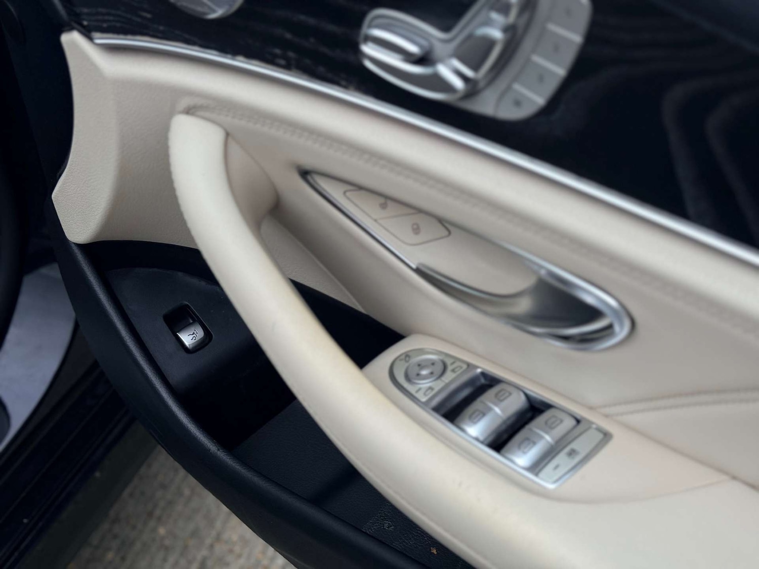 Used Mercedes-Benz E Class 2018 for sale - 76896333: Photo 41