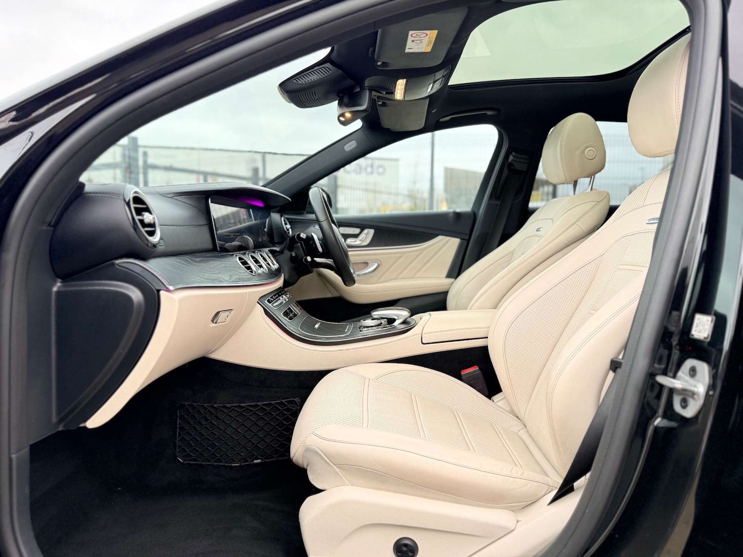 Used Mercedes-Benz E Class 2018 for sale - 76896333: Photo 53