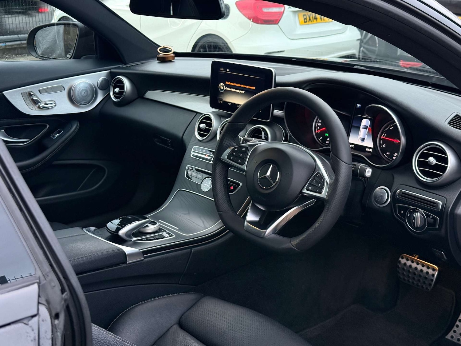 Used Mercedes-Benz C Class 2018 for sale - 77249245: Photo 2