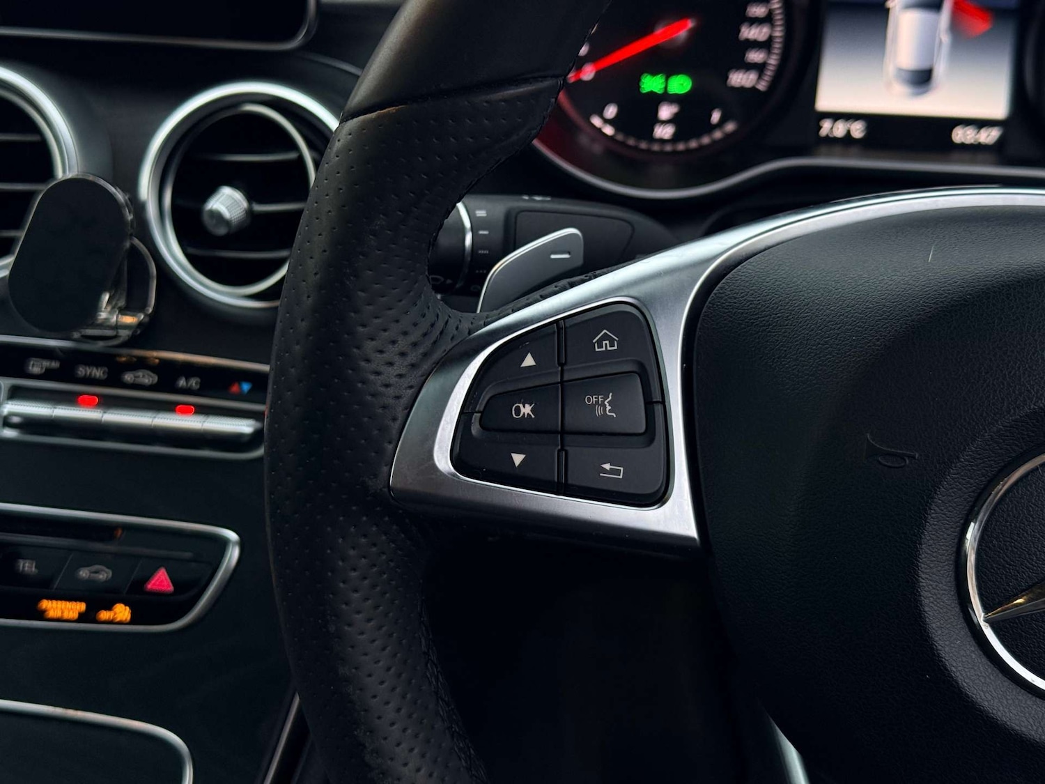 Used Mercedes-Benz C Class 2018 for sale - 77249245: Photo 25