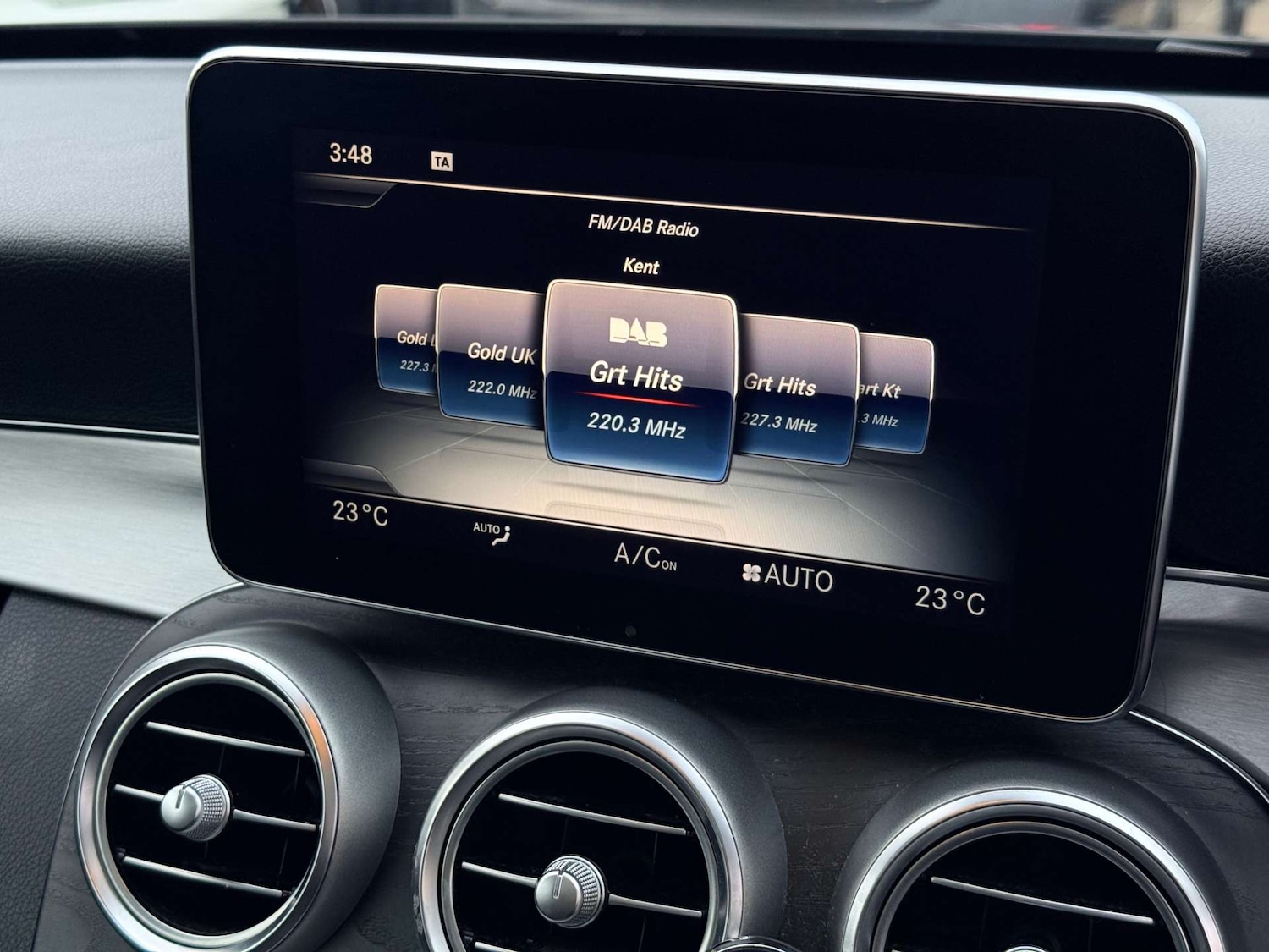 Used Mercedes-Benz C Class 2018 for sale - 77249245: Photo 35