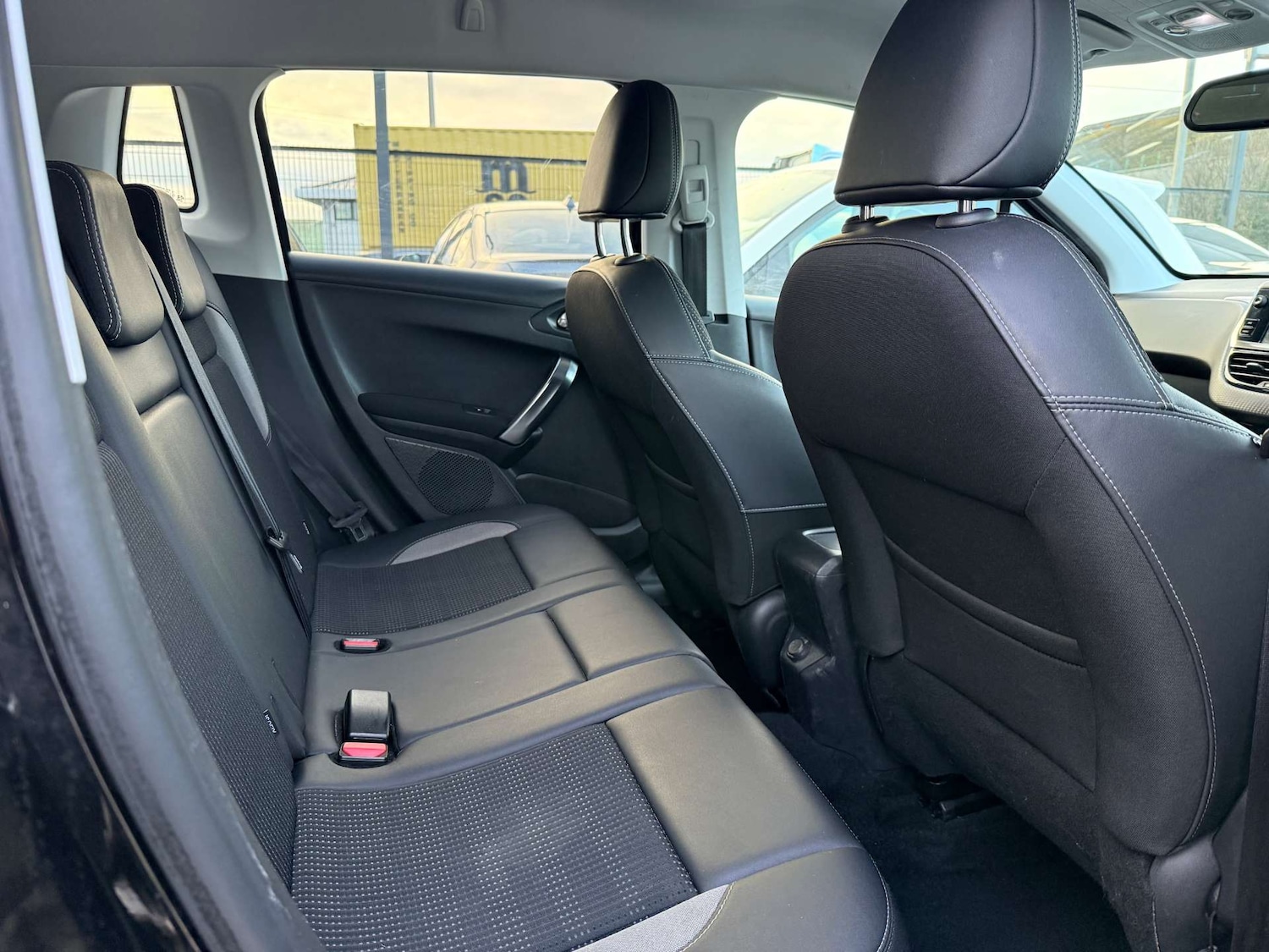 Used Peugeot 2008 2015 for sale - 77211819: Photo 22